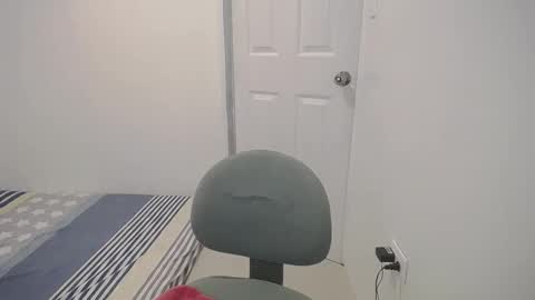 Snapshot of briana_lovexx chatting on 01-03-25, 12:43 Briana online show from 01-03-25, 12:43