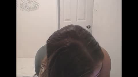 Snapshot of briana_lovexx chatting on 10-08-25, 12:19 Briana online show from 10-08-25, 12:19