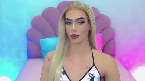 BRIANA online show from 01-24-25, 04:27