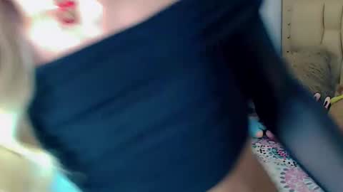 BRIANA online show from 11-19-25, 07:41