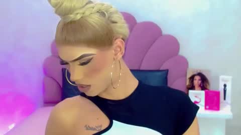 BRIANA online show from 04-24-26, 06:05