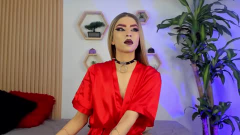 Snapshot of briana_white chatting on 10-14-25, 05:47 briana_white online show from 10-14-25, 05:47