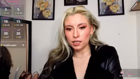 Snapshot of brianna_smoke chatting on 09-29-25, 04:23 brianna online show from 09-29-25, 04:23