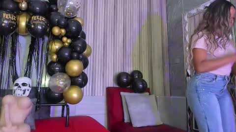 Brianna Chelsea  online show from 10-20-25, 12:05