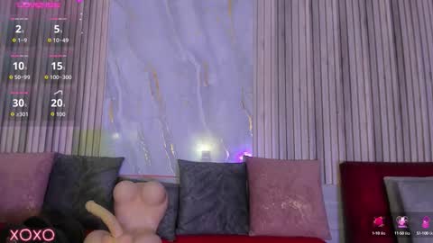 Brianna Chelsea  online show from 10-21-25, 12:06