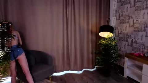 Hanna online show from 07-09-26, 01:42