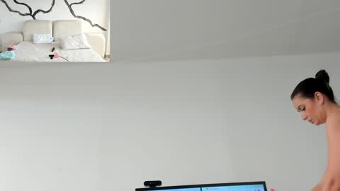    online show from 02-01-25, 02:56