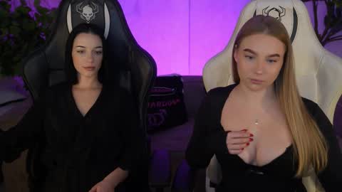 Diamonds Girls online show from 11-27-25, 09:44