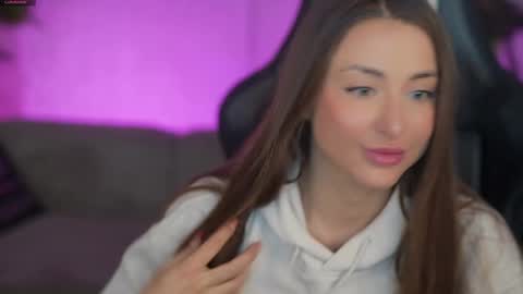 Diamonds Girls online show from 04-26-26, 07:50