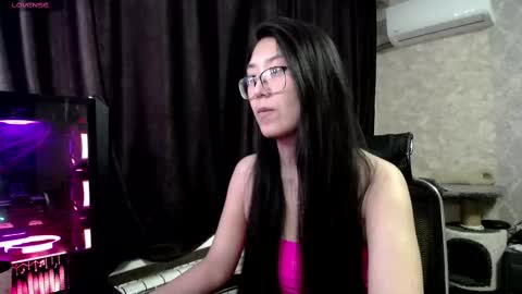 Snapshot of brightssmiles chatting on 02-10-25, 07:04 Aisha online show from 02-10-25, 07:04