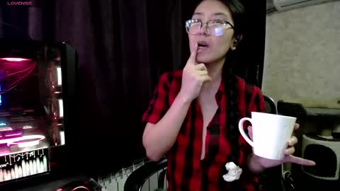 Snapshot of brightssmiles chatting on 02-26-25, 07:09 Aisha online show from 02-26-25, 07:09