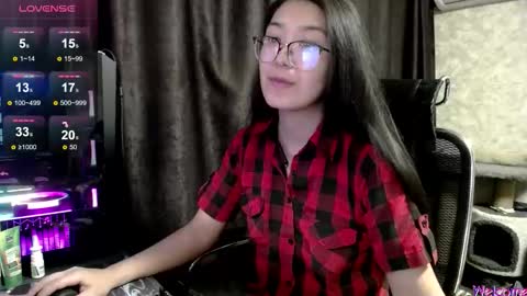 Snapshot of brightssmiles chatting on 10-29-25, 07:10 Aisha online show from 10-29-25, 07:10