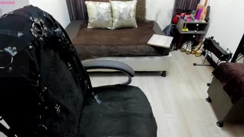 BRIGITTE online show from 03-01-25, 05:16