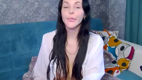 Nika online show from 11-22-25, 03:16