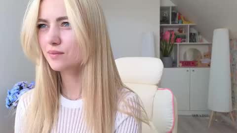 Vi. online show from 02-13-25, 10:44