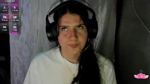 Snapshot of brilovers chatting on 03-05-25, 12:27 Briana69 online show from 03-05-25, 12:27