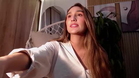  B R I N N A   online show from 10-21-25, 01:06