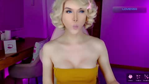 Snapshot of brionatop chatting on 09-11-25, 11:16 brionatop online show from 09-11-25, 11:16