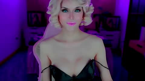 Snapshot of brionatop chatting on 10-26-25, 12:27 brionatop online show from 10-26-25, 12:27