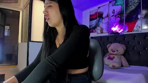 briseida_white online show from 12-16-25, 02:00