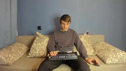 bristlebback online show from 11-24-25, 04:18