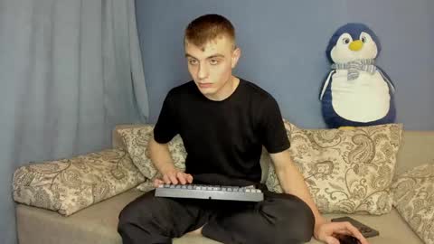 Snapshot of bristlebback chatting on 05-26-26, 04:36 bristlebback online show from 05-26-26, 04:36