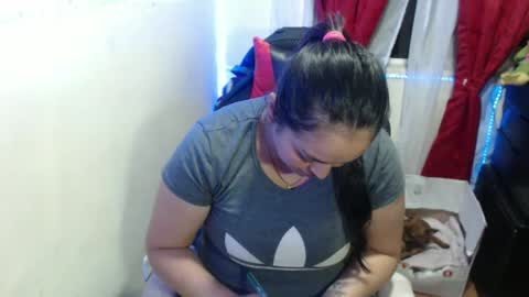 scarleth    follow mee 3 kis online show from 01-22-25, 02:04