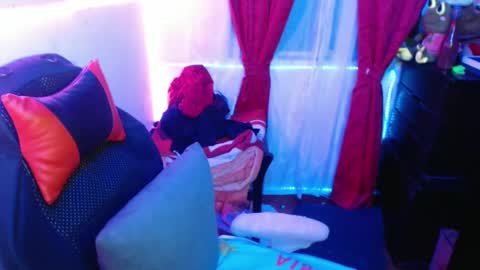 scarleth    follow mee 3 kis online show from 02-04-25, 05:21