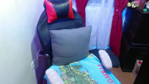 scarleth    follow mee 3 kis online show from 02-05-25, 01:58