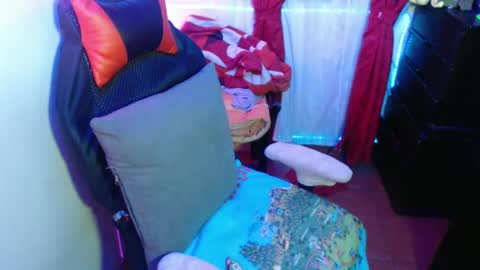 scarleth    follow mee 3 kis online show from 02-09-25, 12:49