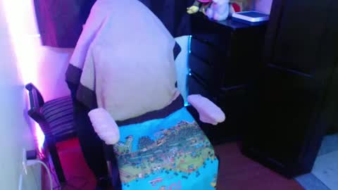 scarleth    follow mee 3 kis online show from 02-22-25, 02:39