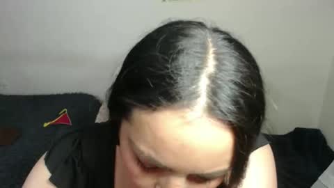 scarleth    follow mee 3 kis online show from 10-07-25, 02:42