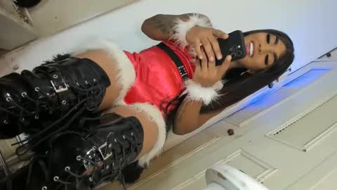 Snapshot of britannyxhorny chatting on 12-24-24, 11:33 britannyxhorny online show from 12-24-24, 11:33