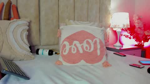 brithanyparker_ online show from 04-24-26, 07:00