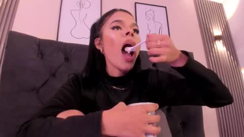 brithanysummer online show from 01-11-26, 04:06