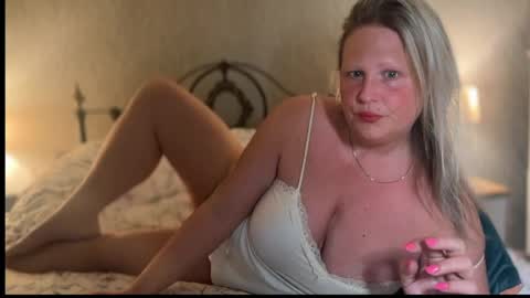 British Bella online show from 04-28-26, 04:39