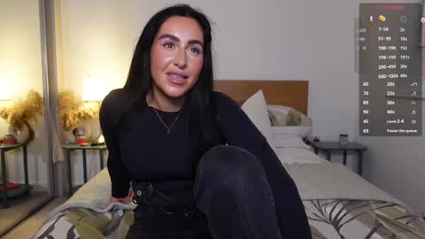 Snapshot of britishsofia chatting on 01-17-25, 08:11 British Sofia online show from 01-17-25, 08:11