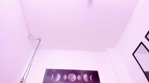 Britney online show from 04-23-26, 12:15