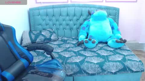 Britney  online show from 01-12-25, 09:51