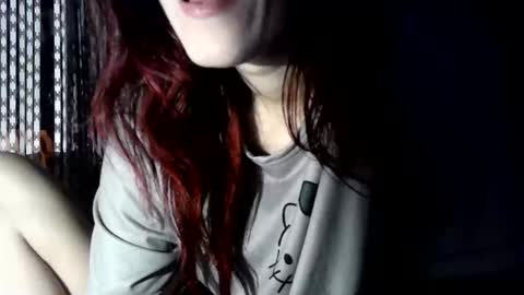 Snapshot of britneyamy chatting on 02-12-26, 09:54 Britney online show from 02-12-26, 09:54