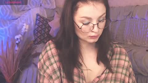 britneybarker online show from 12-14-24, 01:28