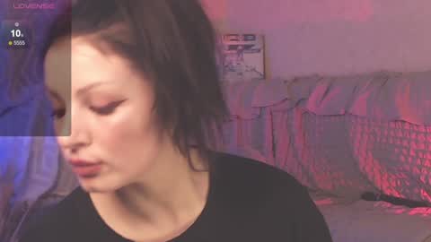 britneybarker online show from 12-30-24, 05:15