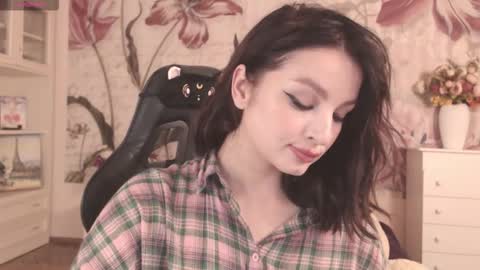 britneybarker online show from 09-16-25, 08:32