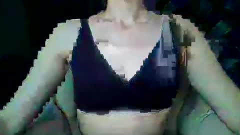 Snapshot of britneykittens chatting on 01-08-25, 03:07 BritneyKittens online show from 01-08-25, 03:07