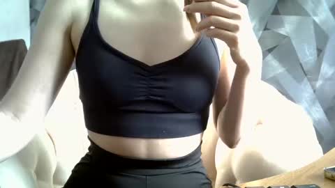 Snapshot of britneykittens chatting on 02-28-25, 05:37 BritneyKittens online show from 02-28-25, 05:37