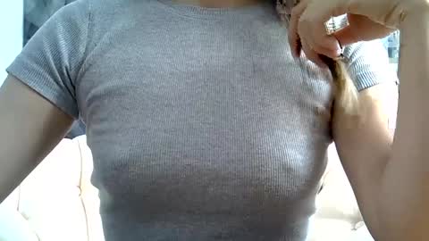 Snapshot of britneykittens chatting on 03-08-25, 07:05 BritneyKittens online show from 03-08-25, 07:05