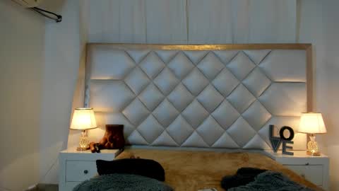 Brittany  online show from 09-29-25, 07:40