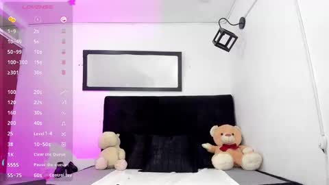 Snapshot of brittany_williams_ chatting on 02-08-25, 03:21   online show from 02-08-25, 03:21