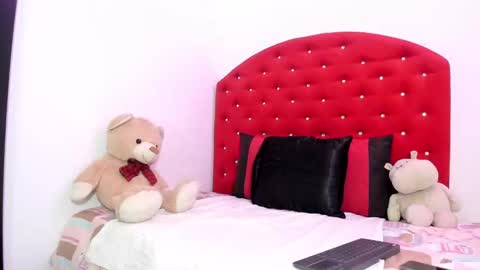 Snapshot of brittany_williams_ chatting on 03-07-25, 12:23   online show from 03-07-25, 12:23
