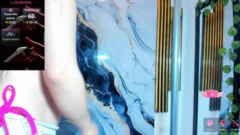 Snapshot of brittanyy20 chatting on 10-11-25, 08:35 brittanyy20 online show from 10-11-25, 08:35